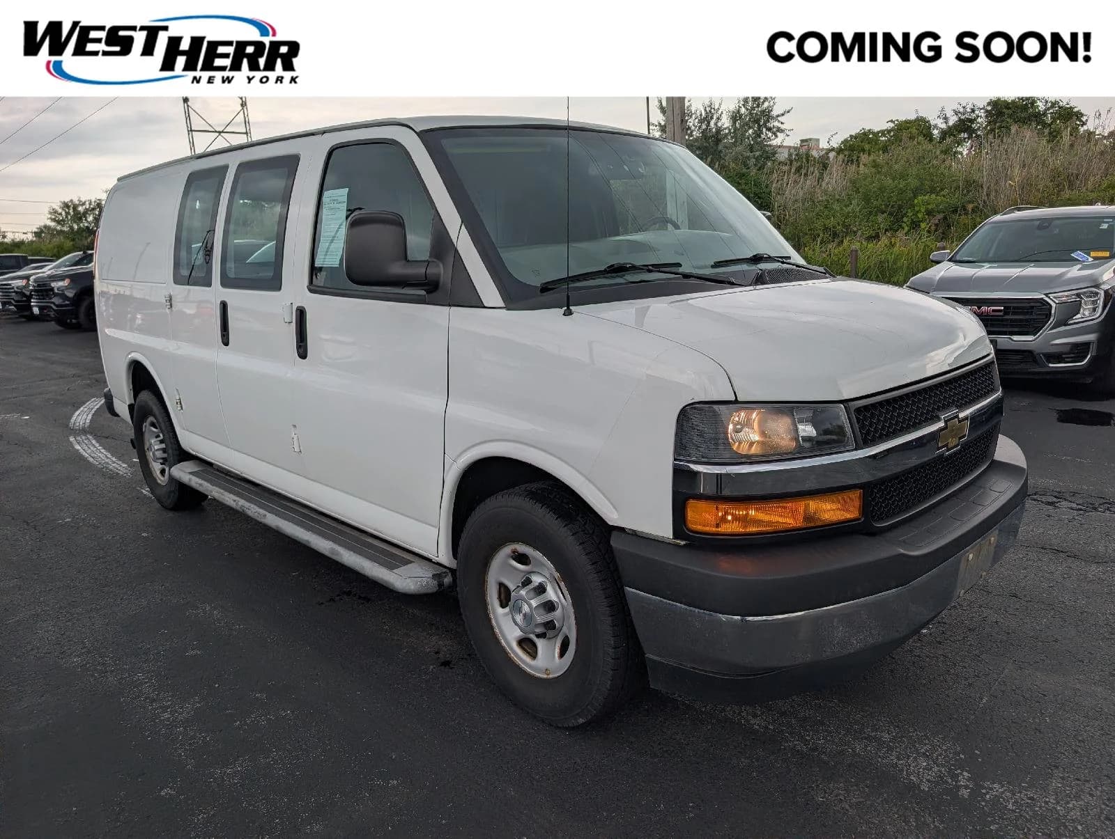 2018 Chevrolet Express Cargo Van Base — photo 1 of 21