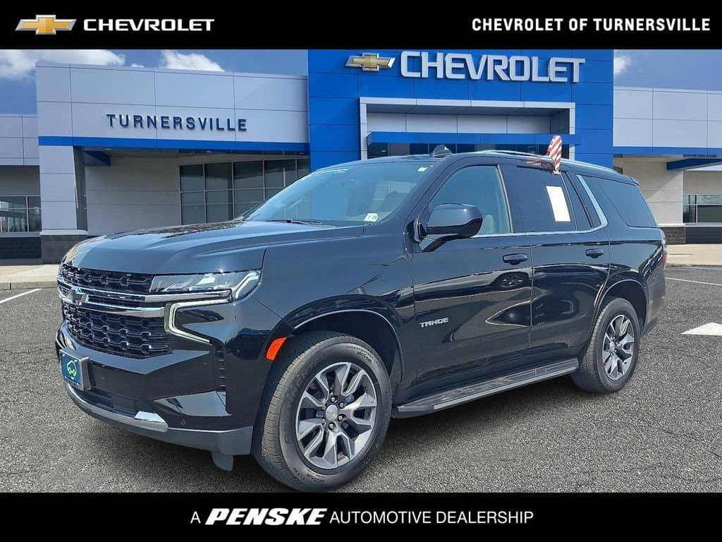 2024 Chevrolet Tahoe LS — photo 1 of 30