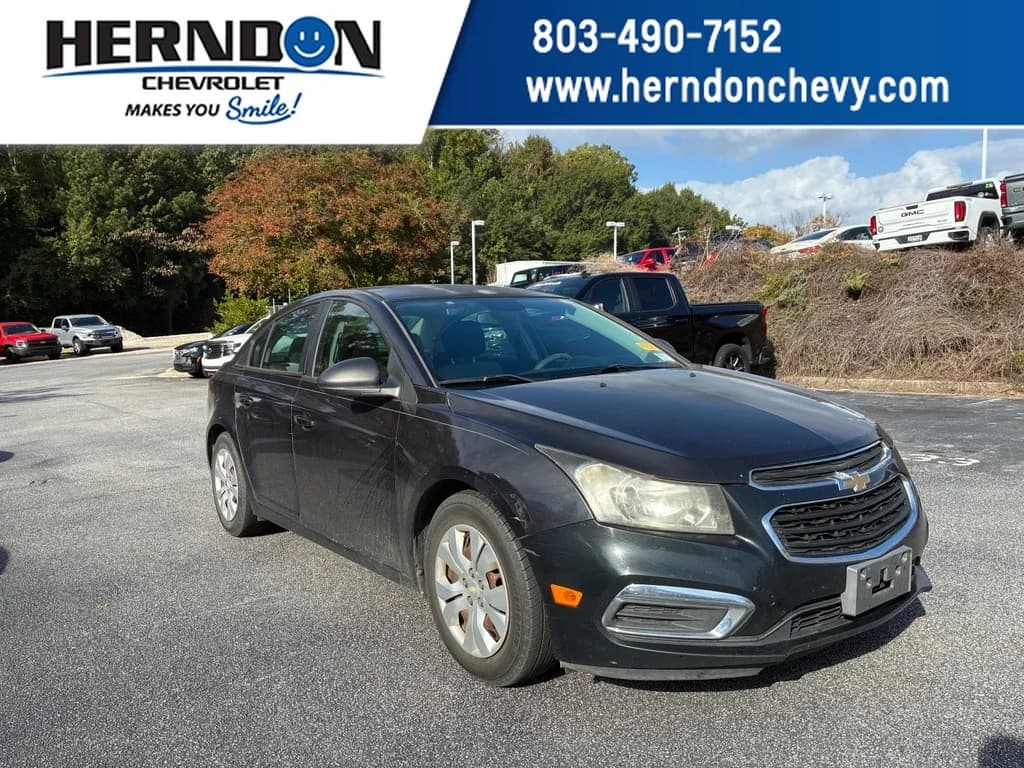 2015 Chevrolet Cruze LS — photo 1 of 6