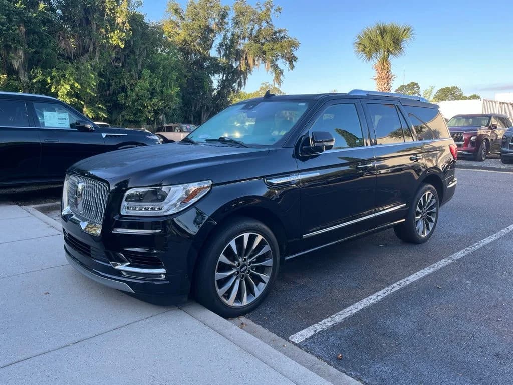 2021 Lincoln Navigator Reserve — photo 1 of 11