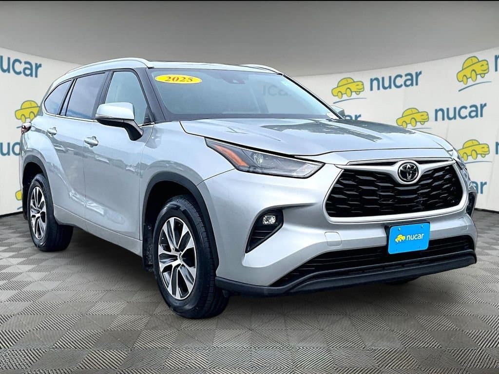2025 Toyota Highlander XLE — photo 1 of 37
