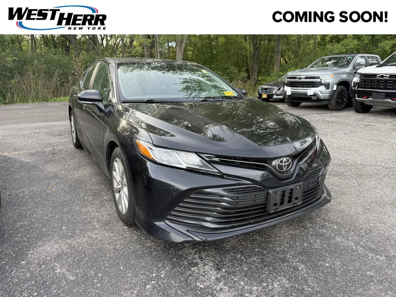 2020 Toyota Camry LE — photo 1 of 12
