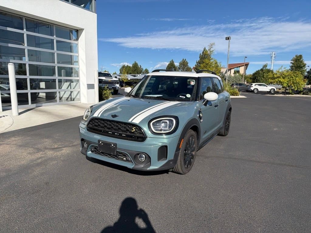 2023 Mini Countryman Cooper SE — photo 1 of 15