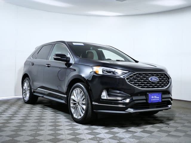 2023 Ford Edge Titanium — photo 1 of 29