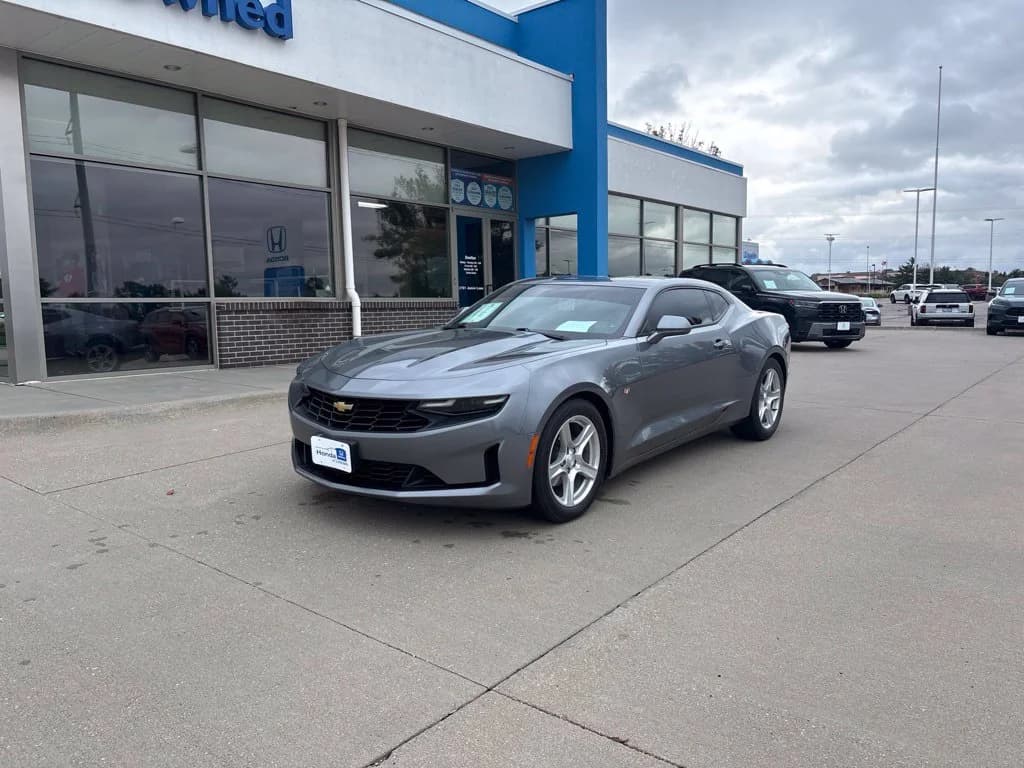 2022 Chevrolet Camaro 1LT — photo 1 of 29
