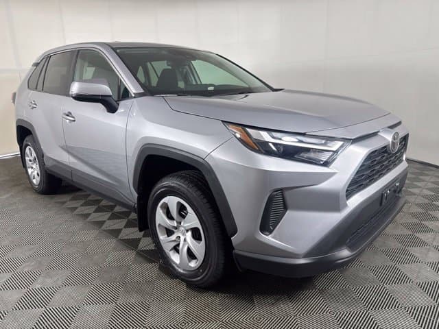 2023 Toyota RAV4 LE — photo 1 of 21