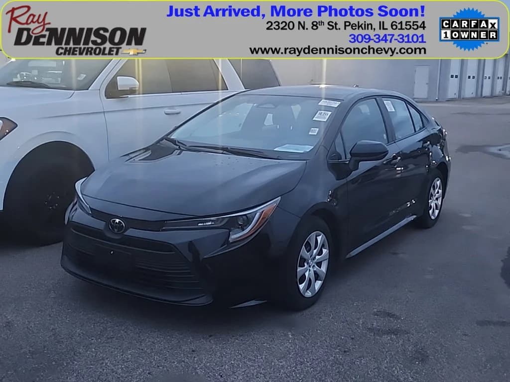 2025 Toyota Corolla LE — photo 1 of 3