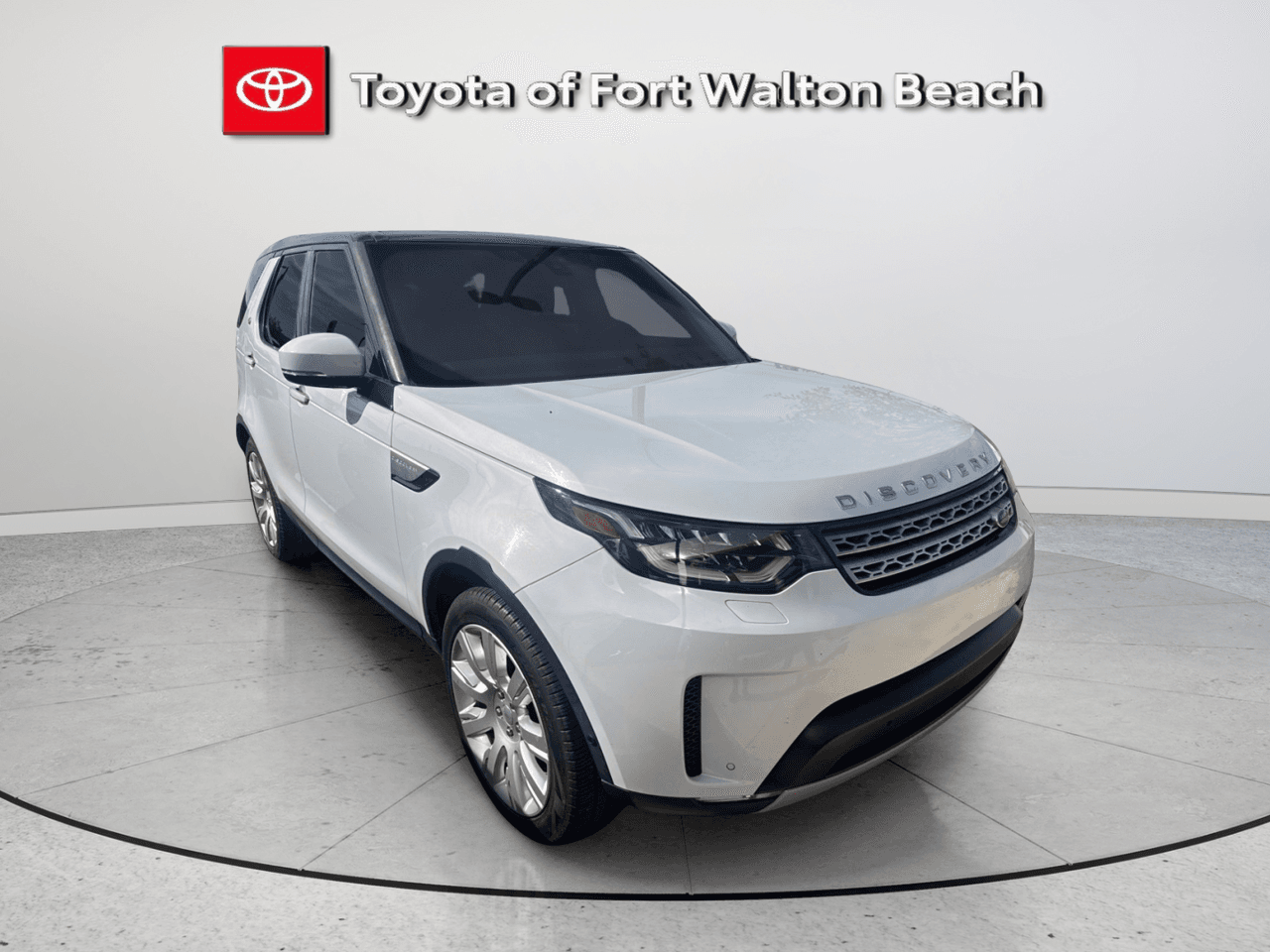 2020 Land Rover Discovery HSE Luxury — photo 1 of 16