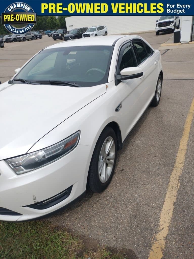 2015 Ford Taurus SEL — photo 1 of 3
