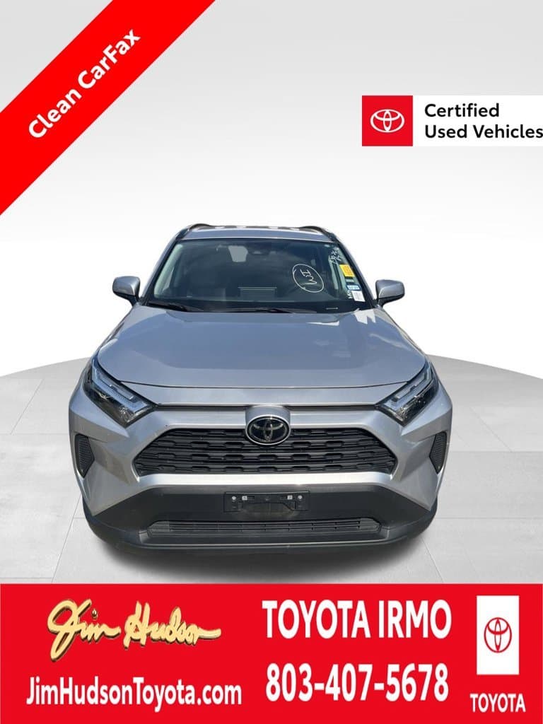 2025 Toyota RAV4 XLE — photo 1 of 5
