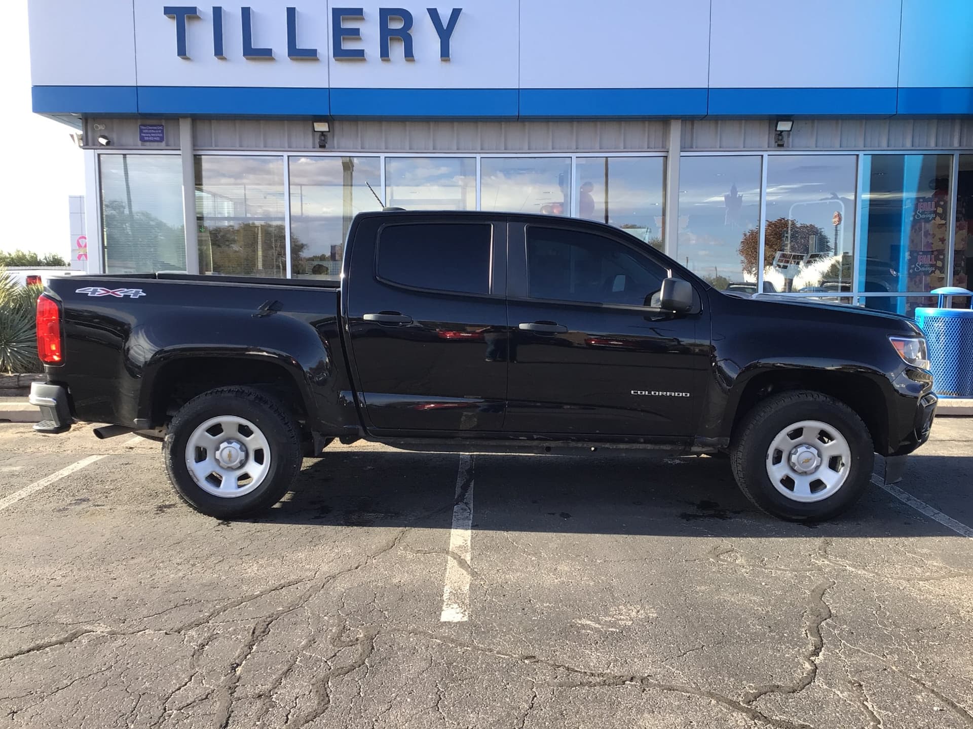 2022 Chevrolet Colorado 4WD Work Truck — photo 1 of 21