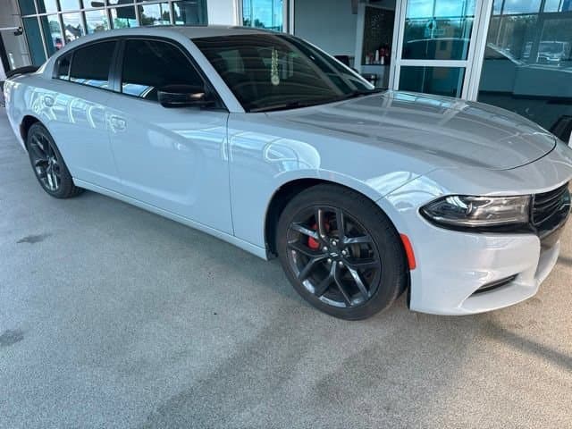2021 Dodge Charger SXT — photo 1 of 4
