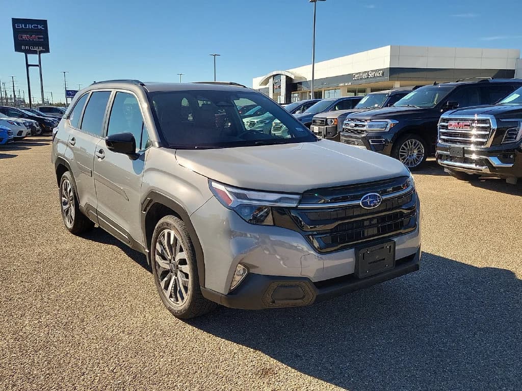 2025 Subaru Forester Touring — photo 1 of 25