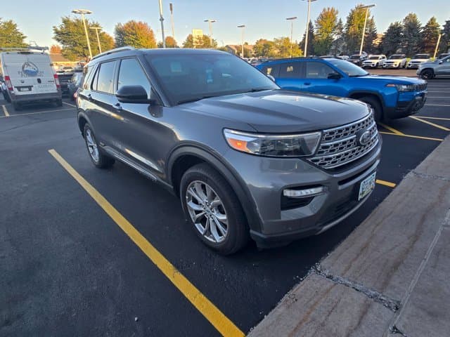 2023 Ford Explorer Limited — photo 1 of 11
