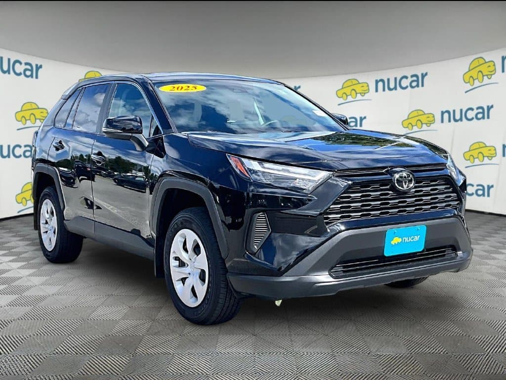 2025 Toyota RAV4 LE — photo 1 of 36