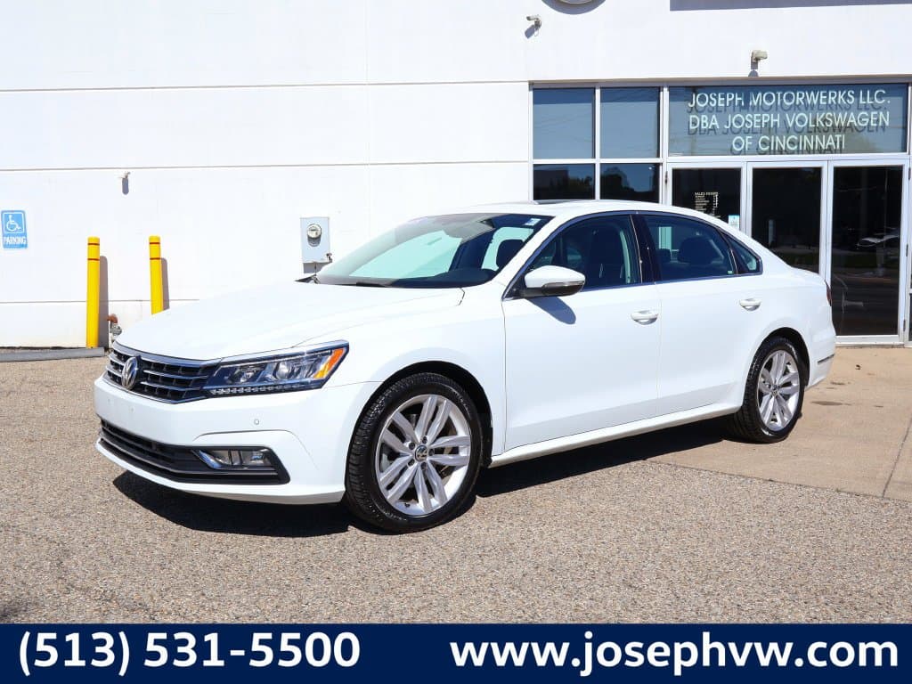2018 Volkswagen Passat 2.0T SE w/Technology — photo 1 of 32