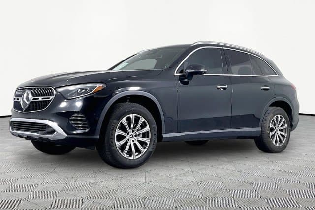 2023 Mercedes-Benz GLC GLC 300 — photo 1 of 15