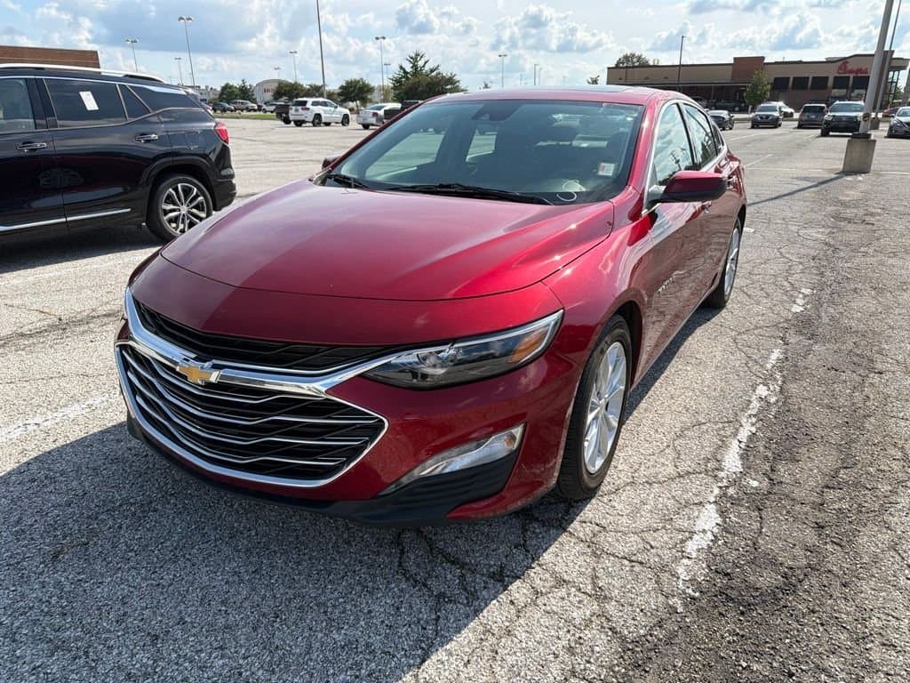 2024 Chevrolet Malibu LT — photo 1 of 31
