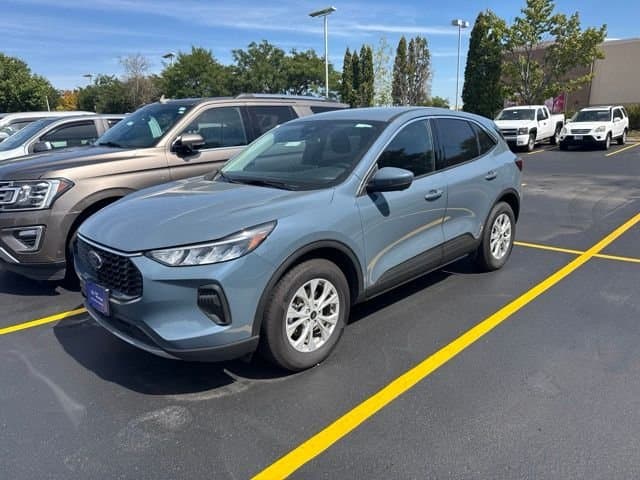 2023 Ford Escape Active — photo 1 of 4