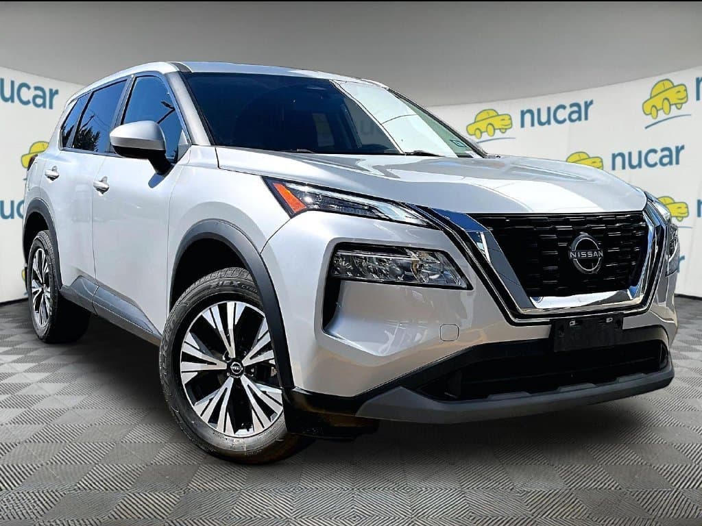 2023 Nissan Rogue SV — photo 1 of 8