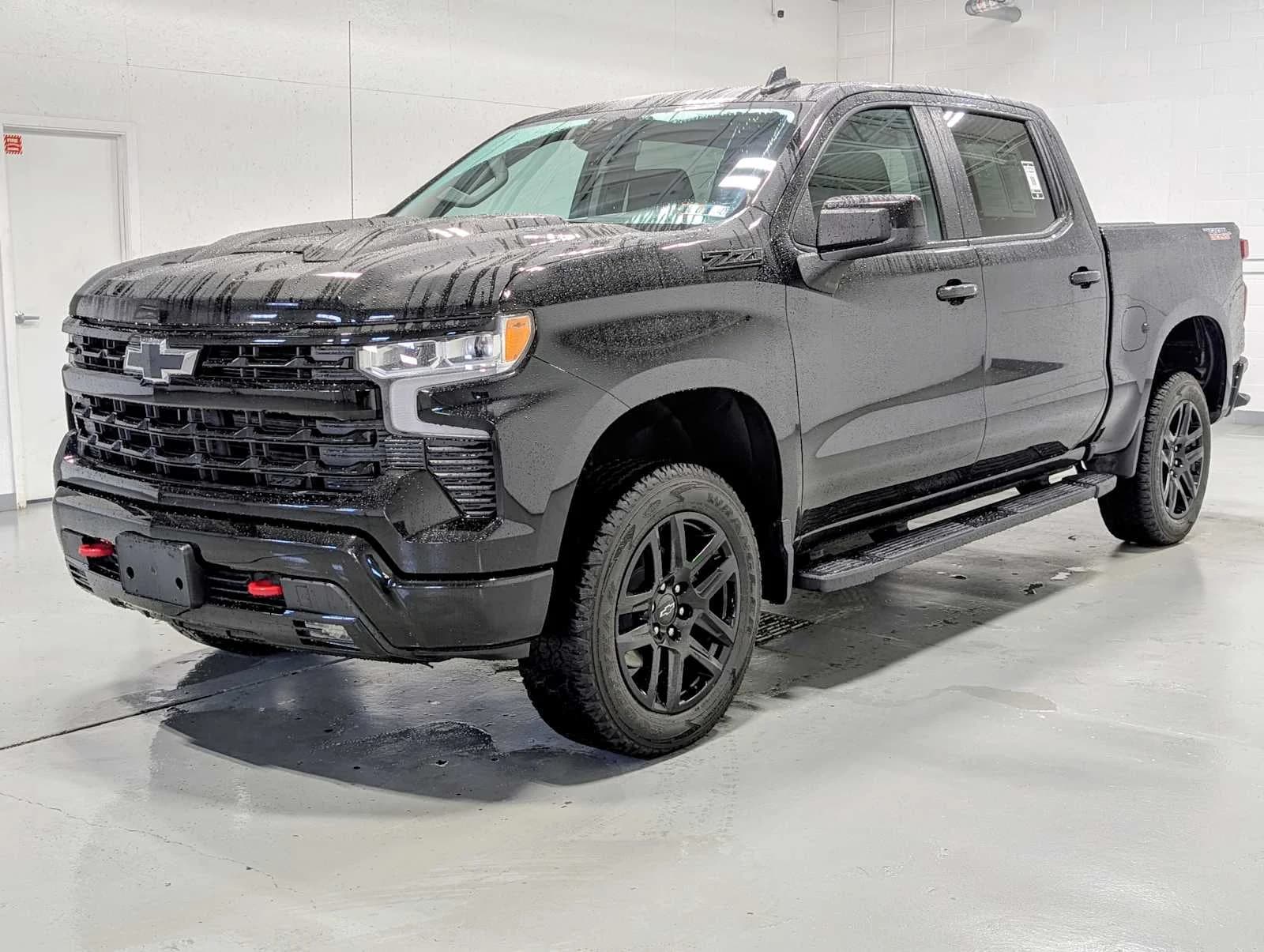 2023 Chevrolet Silverado 1500 LT Trail Boss — photo 1 of 44