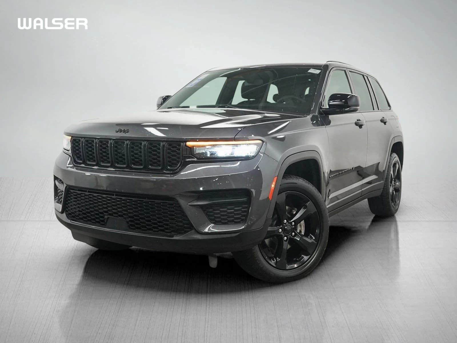 2023 Jeep Grand Cherokee Altitude X — photo 1 of 31