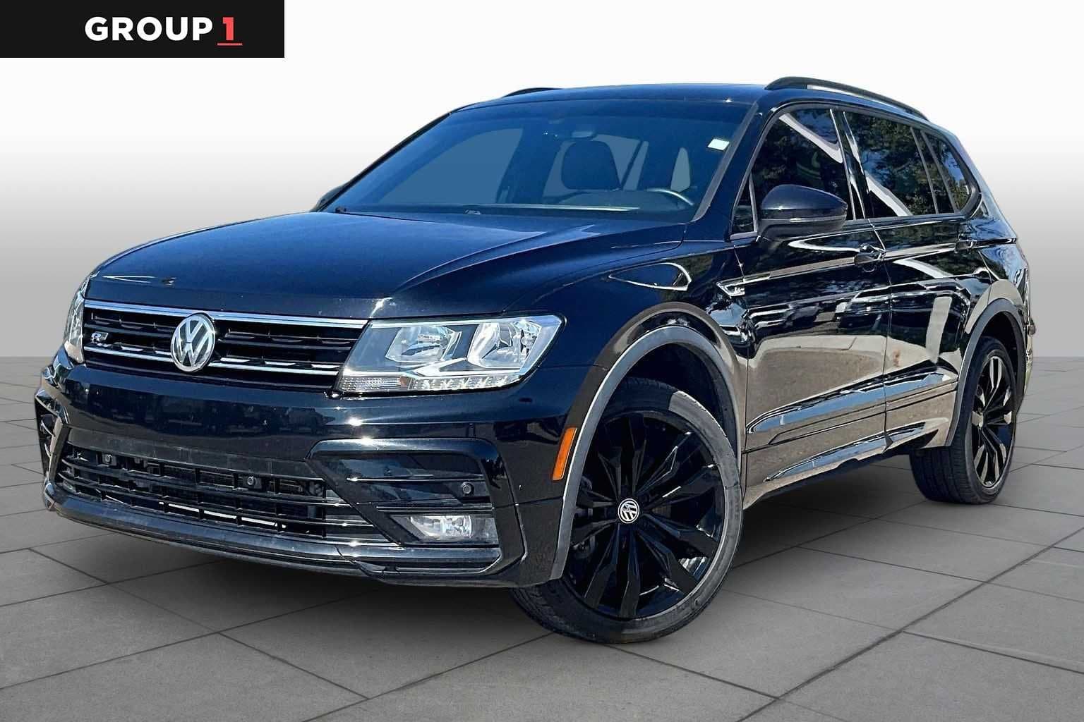 2020 Volkswagen Tiguan SE R-Line Black — photo 1 of 37