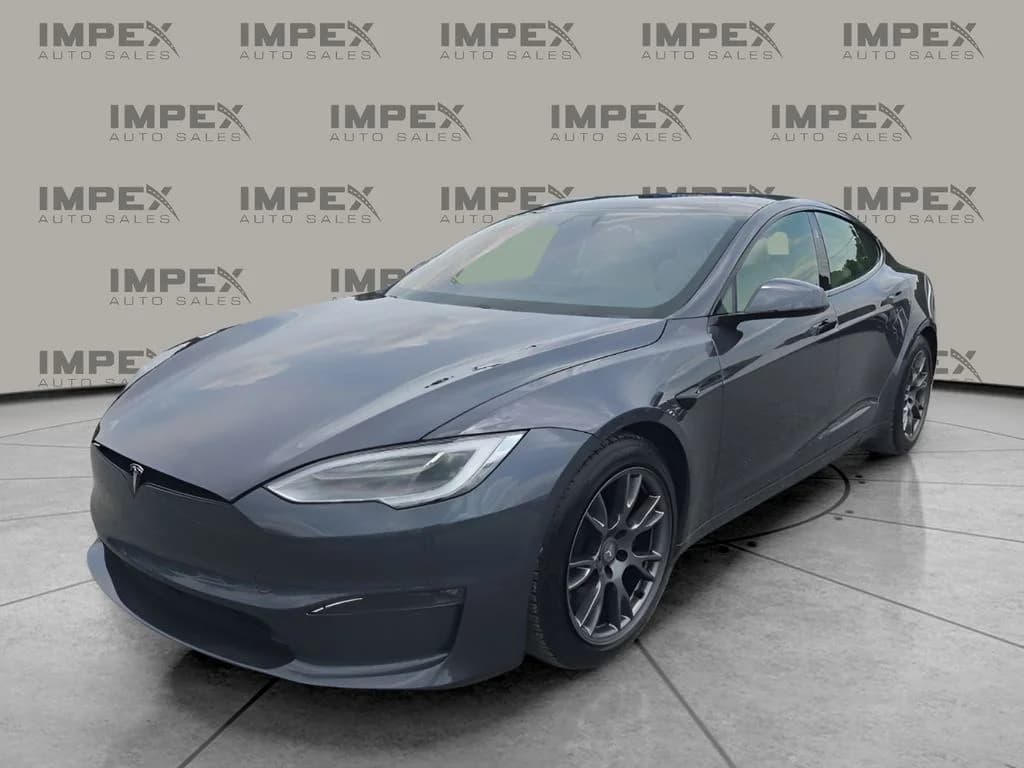 2022 Tesla Model S Plaid — photo 1 of 37