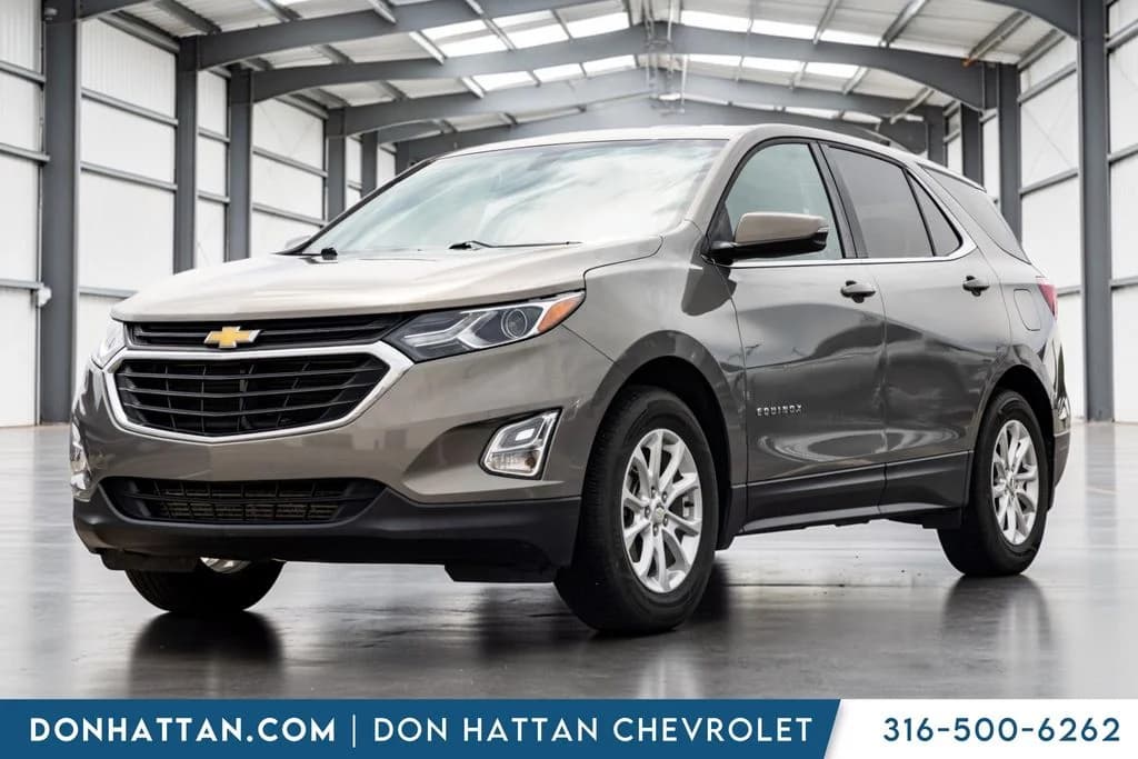 2018 Chevrolet Equinox LT — photo 1 of 30