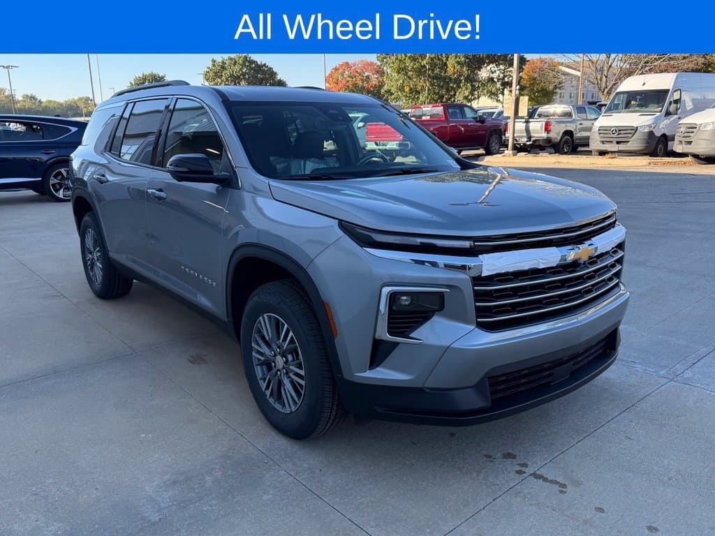 2027 Chevrolet Traverse AWD LT — photo 1 of 10