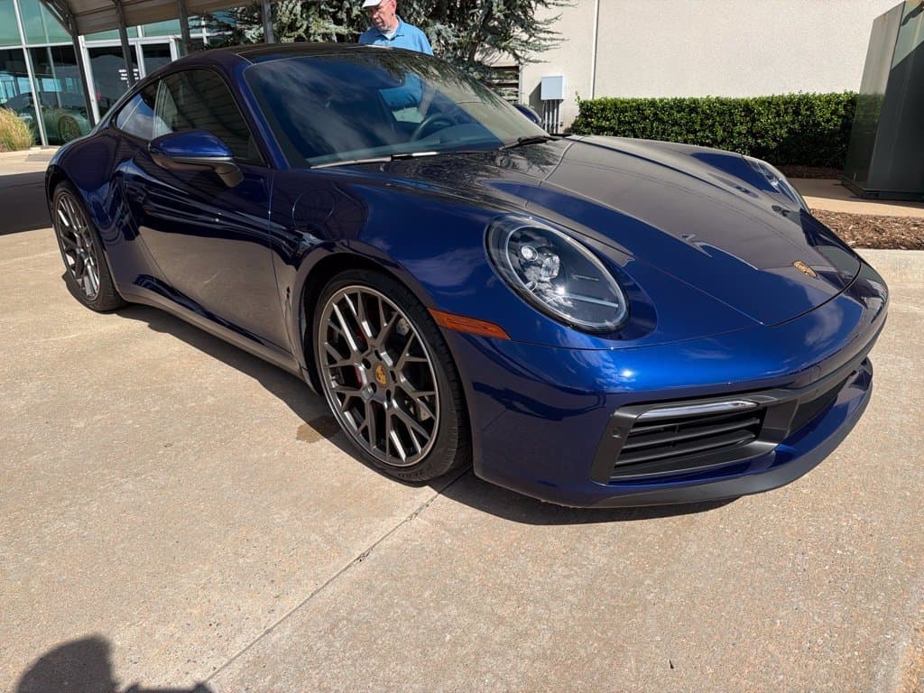 2021 Porsche 911 Base — photo 1 of 18