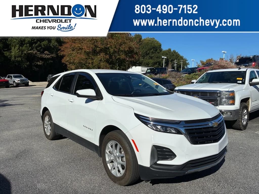 2024 Chevrolet Equinox LT — photo 1 of 6