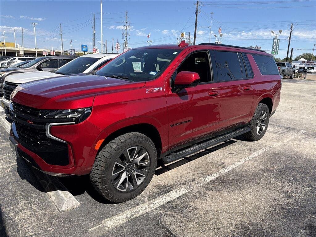 2021 Chevrolet Suburban Z71 — photo 1 of 4