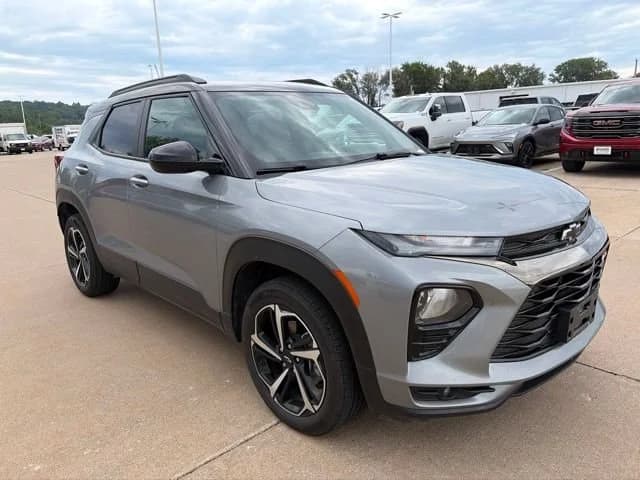 2023 Chevrolet Trailblazer RS — photo 1 of 25