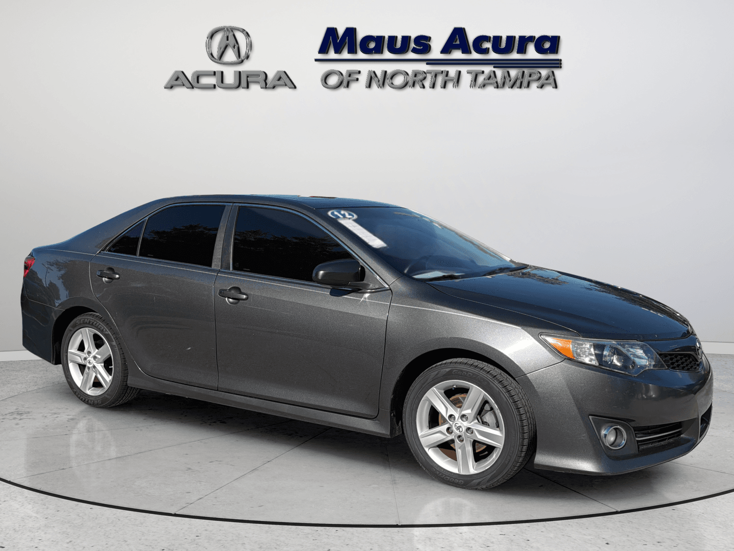 2012 Toyota Camry SE — photo 1 of 32