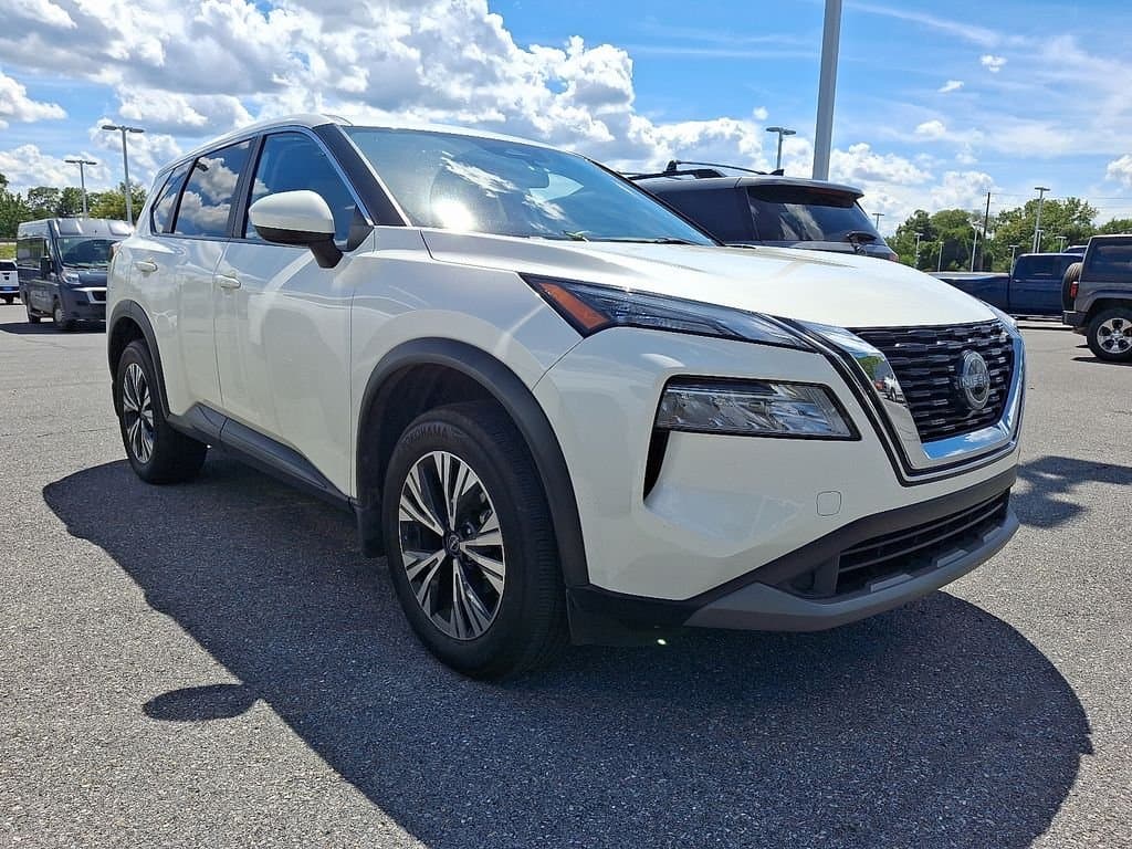 2023 Nissan Rogue SV — photo 1 of 20