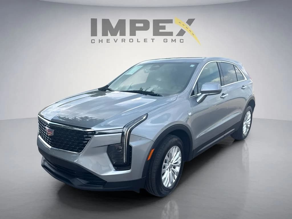 2024 Cadillac XT4 Luxury — photo 1 of 38