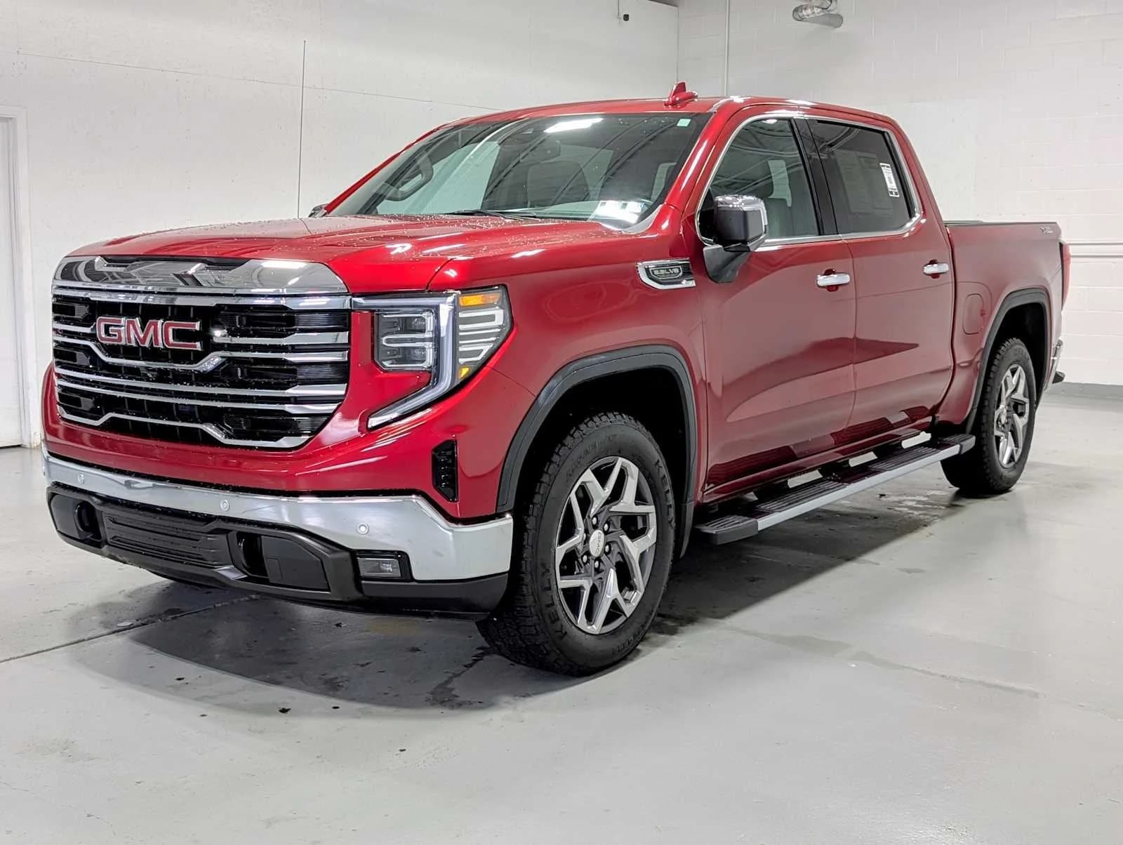 2022 GMC Sierra 1500 SLT — photo 1 of 45