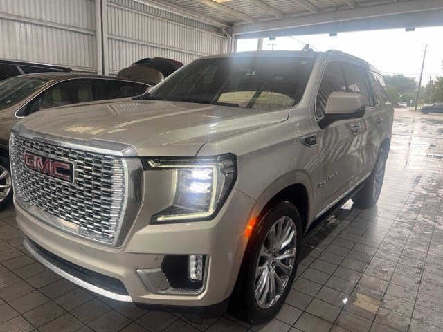 2023 GMC Yukon Denali — photo 1 of 2