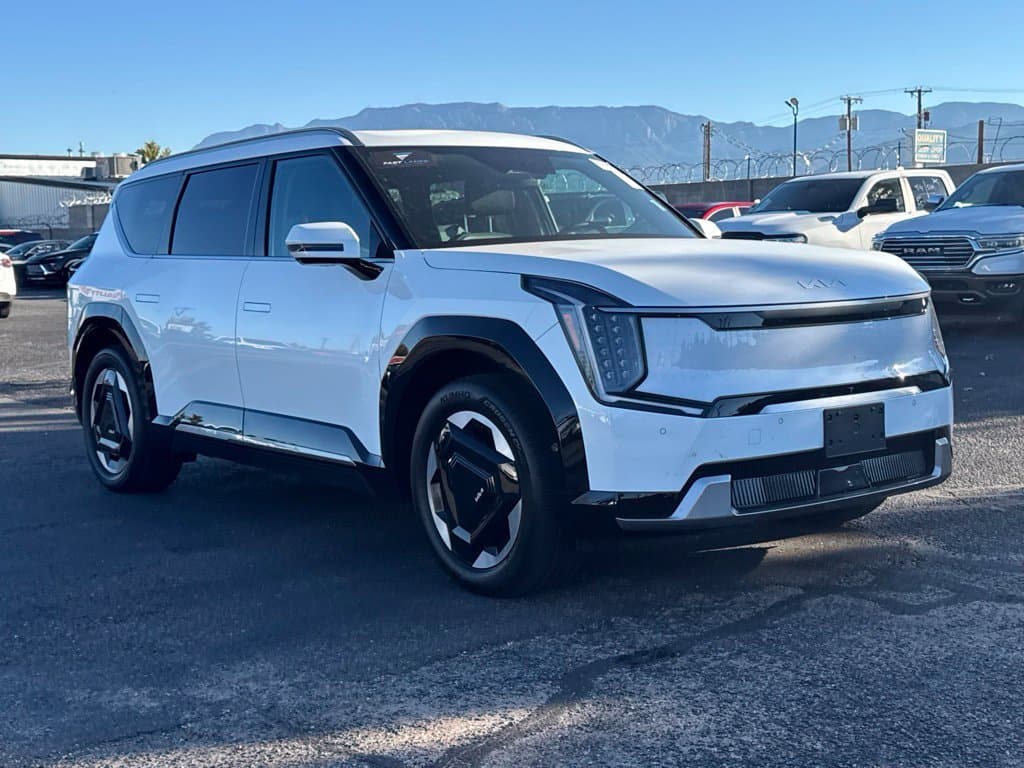 2024 Kia EV9 Land — photo 1 of 32