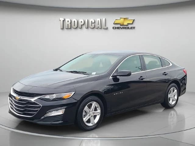 2024 Chevrolet Malibu 1LT — photo 1 of 34