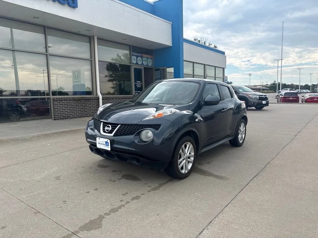 2014 Nissan JUKE SV — photo 1 of 37