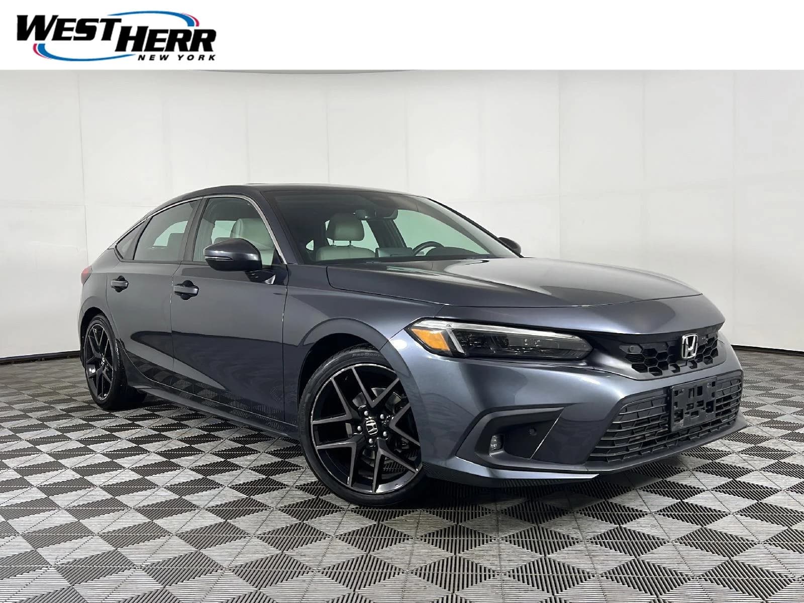2023 Honda Civic Hatchback Sport Touring — photo 1 of 29