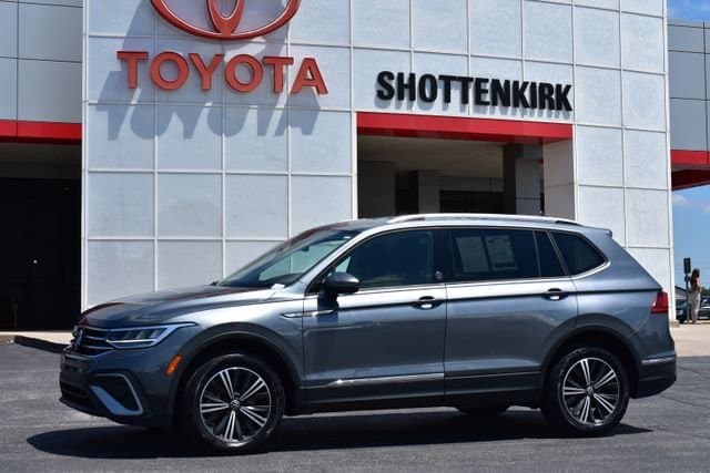 2024 Volkswagen Tiguan 2.0T Wolfsburg Edition — photo 1 of 36