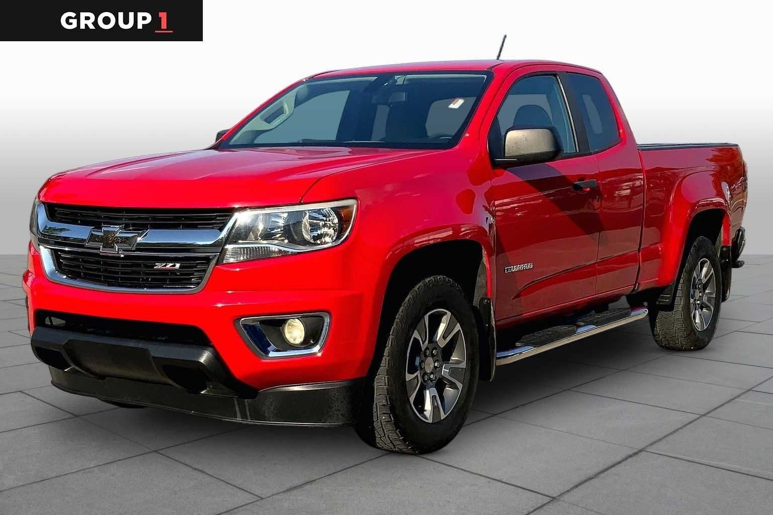 2017 Chevrolet Colorado 2WD WT — photo 1 of 35