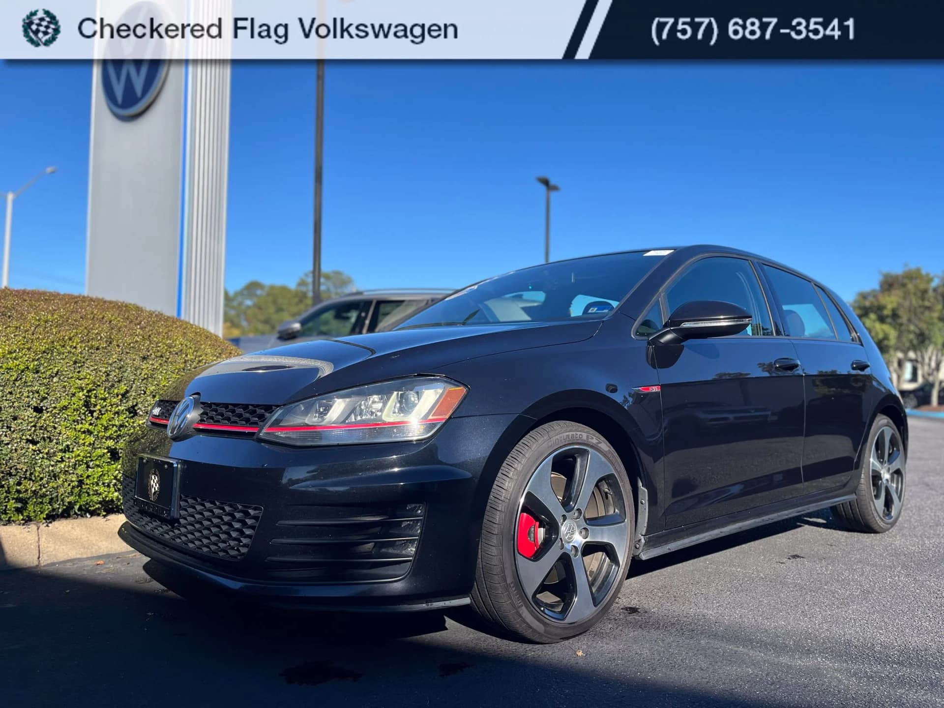 2015 Volkswagen Golf GTI Base — photo 1 of 40