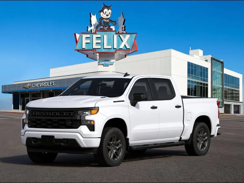 2026 Chevrolet Silverado 1500 Custom — photo 1 of 11