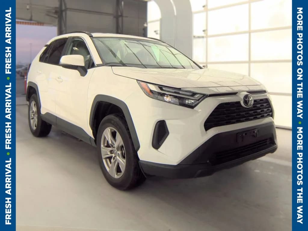 2025 Toyota RAV4 XLE — photo 1 of 10