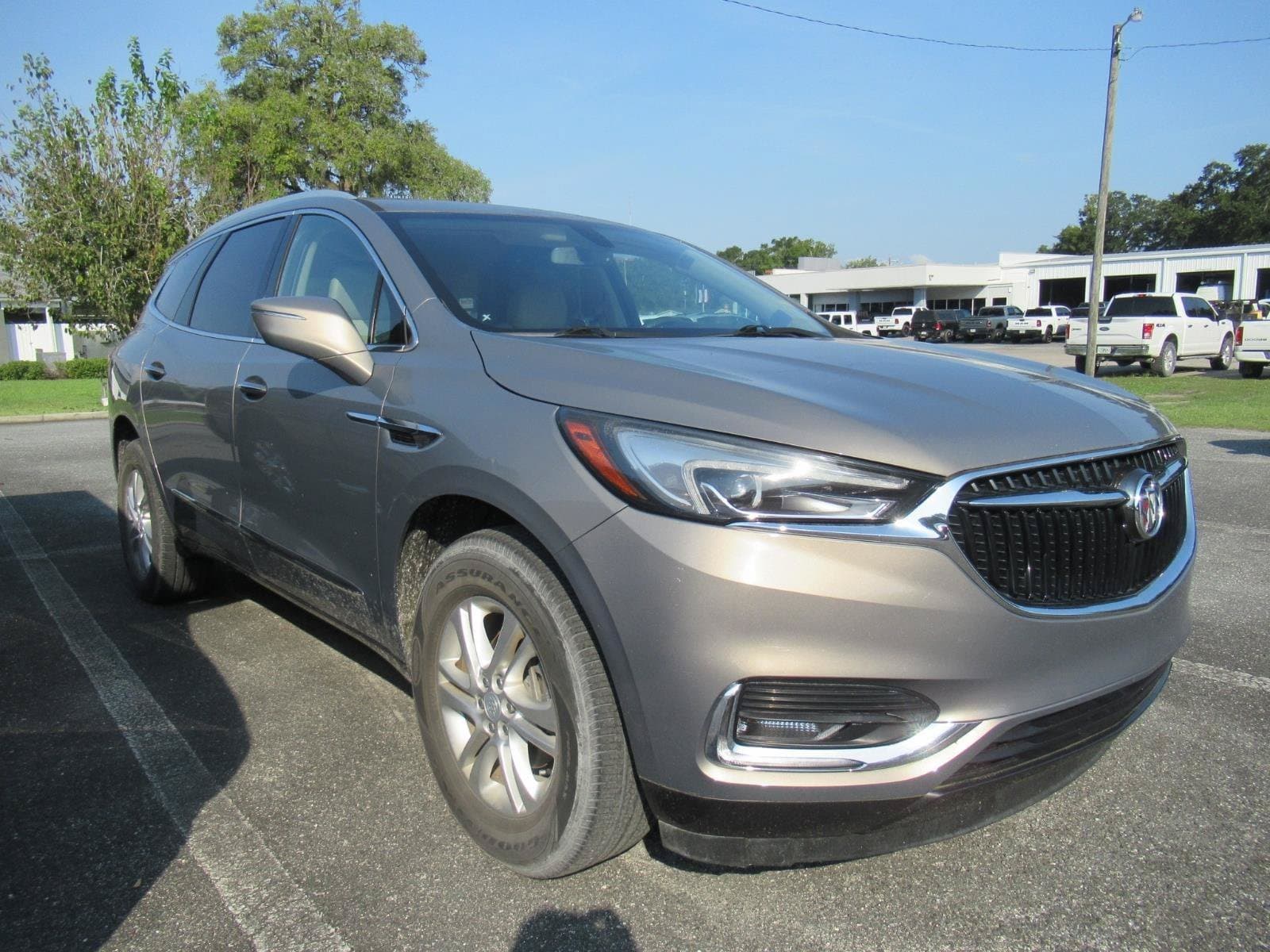 2018 Buick Enclave Essence — photo 1 of 5