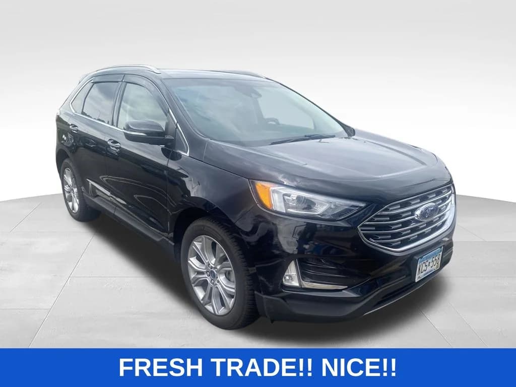 2019 Ford Edge Titanium — photo 1 of 4